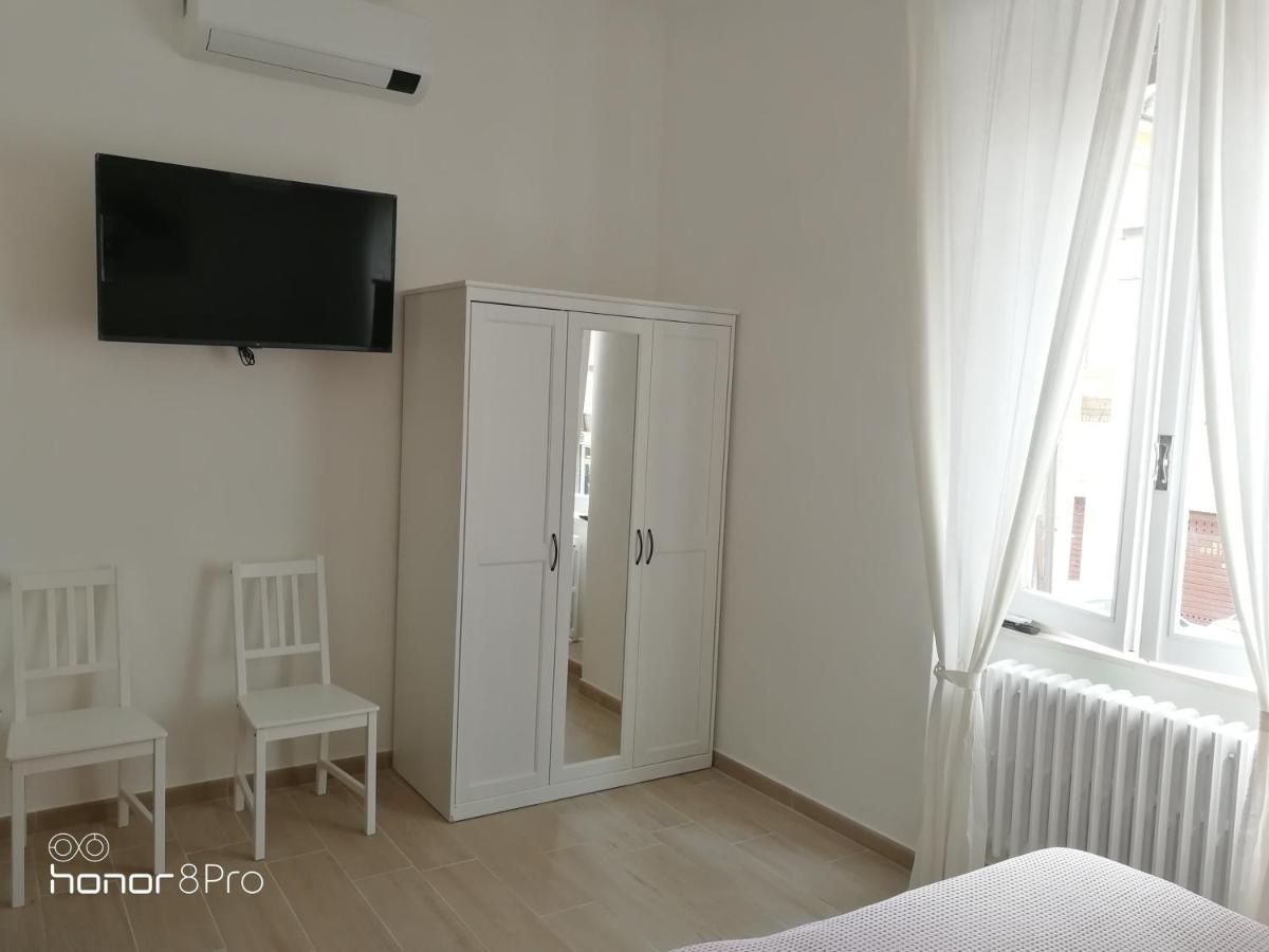 Отель Casa Viorica 2 Анкона Экстерьер фото